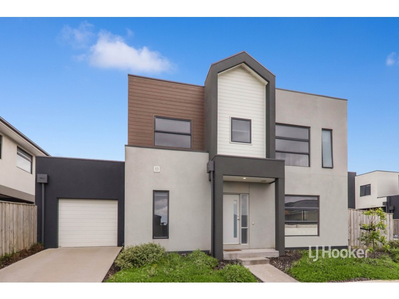 28 Mountjoy Circuit, Clyde North VIC 3978