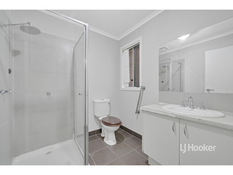 28 Blue Jay Crescent, Tarneit VIC 3029