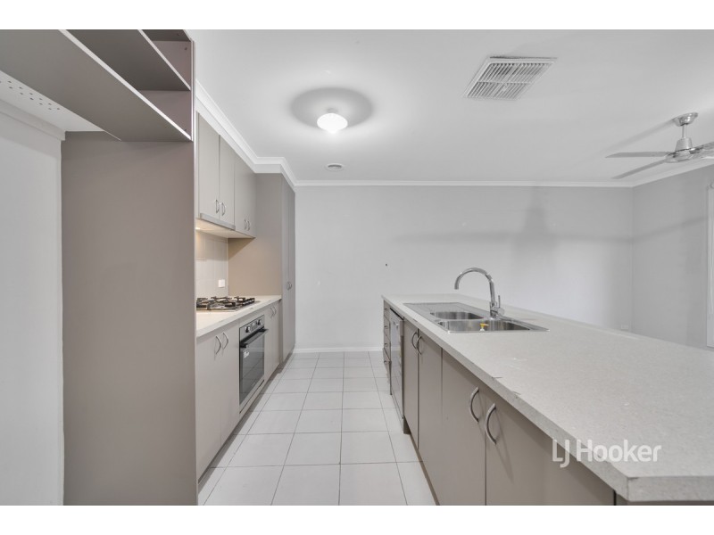 28 Blue Jay Crescent, Tarneit VIC 3029