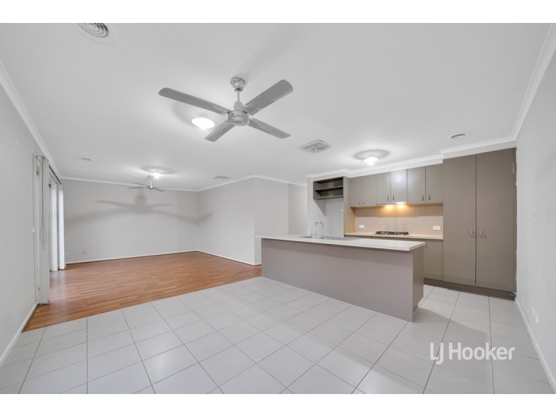 28 Blue Jay Crescent, Tarneit VIC 3029