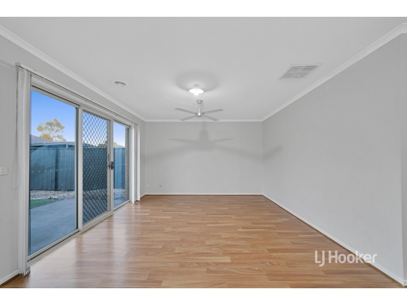 28 Blue Jay Crescent, Tarneit VIC 3029