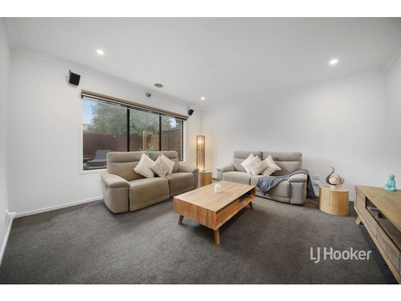 20 Viewbank Court, Sanctuary Lakes VIC 3030