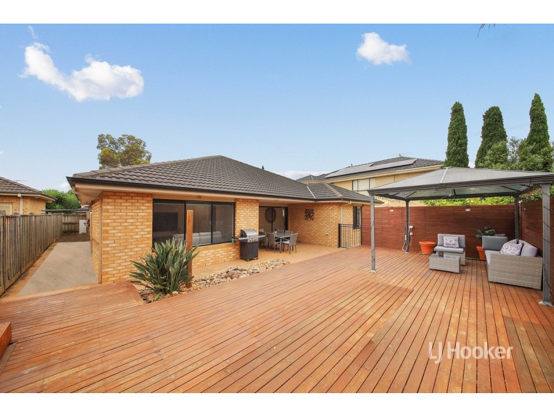 20 Viewbank Court, Sanctuary Lakes VIC 3030