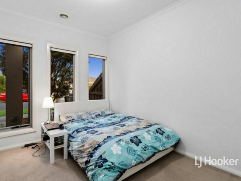 2/33 Memphis Drive, Truganina VIC 3029