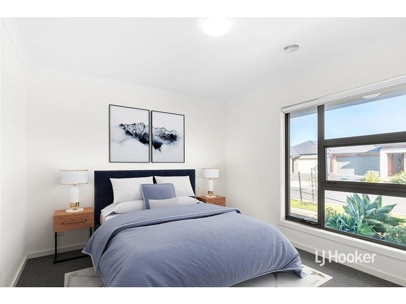 21 Hutchence Drive, Point Cook VIC 3030