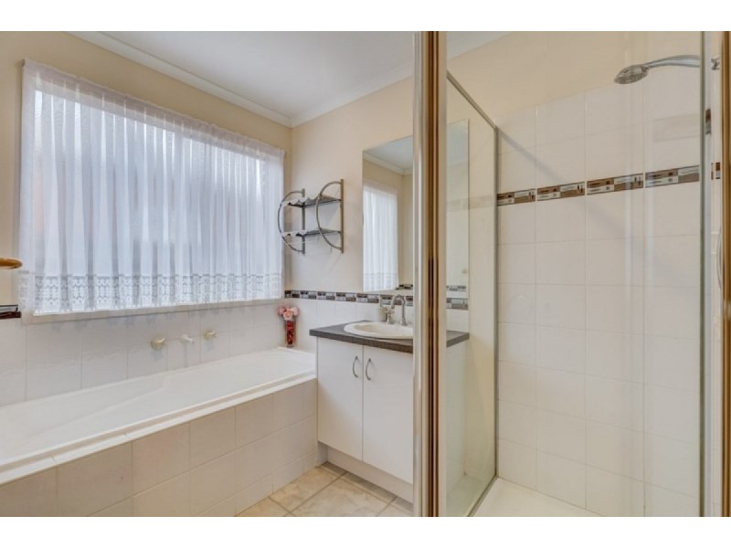 73 Baden Powell Drive, Tarneit VIC 3029