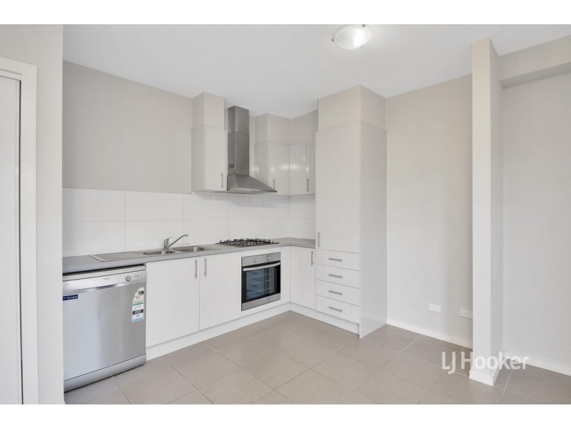 15/20 Hyde Park Avenue, Craigieburn VIC 3064
