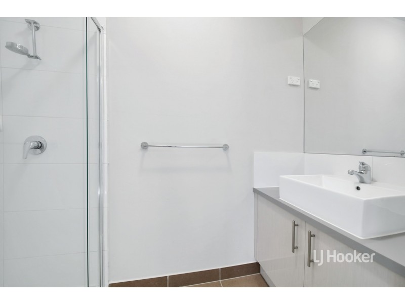 15/20 Hyde Park Avenue, Craigieburn VIC 3064
