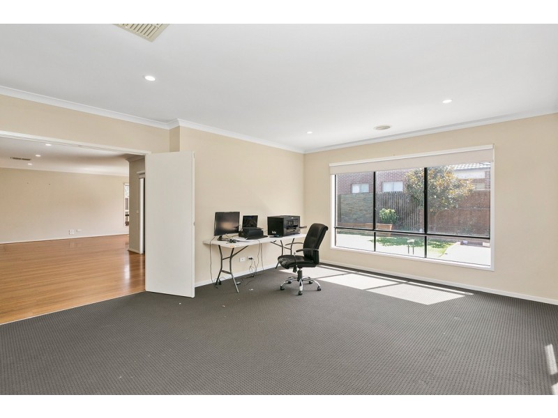 23 Pennsylvania Crescent, Point Cook VIC 3030