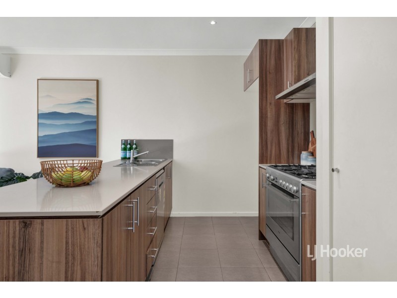 1 Youssef Way, Williams Landing VIC 3027