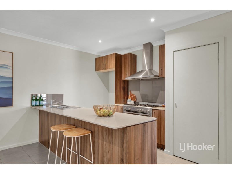 1 Youssef Way, Williams Landing VIC 3027