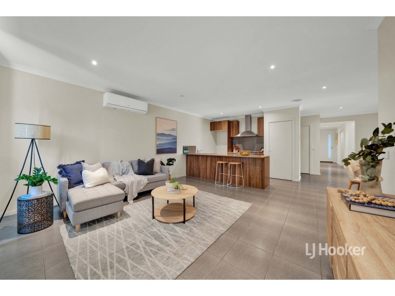 1 Youssef Way, Williams Landing VIC 3027