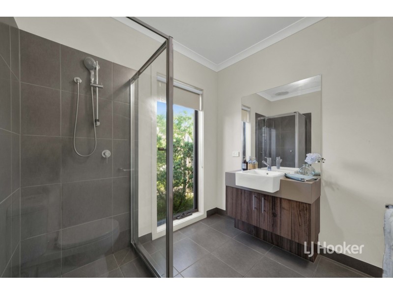 1 Youssef Way, Williams Landing VIC 3027