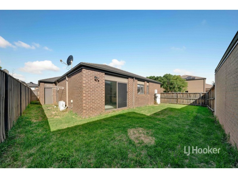1 Youssef Way, Williams Landing VIC 3027