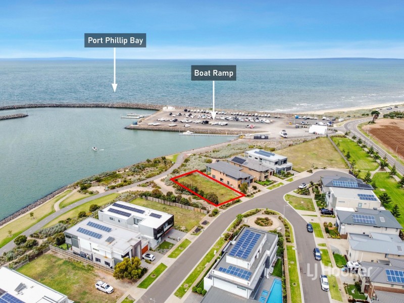 16 Catamaran Drive, Werribee South VIC 3030