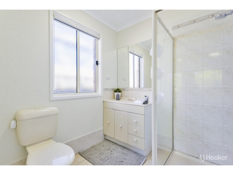 2 Contessa Court, Point Cook VIC 3030