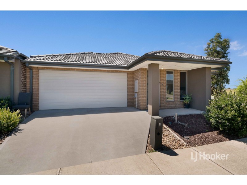 2 Yellow Gum Way, Kurunjang VIC 3337