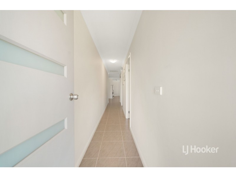 2 Yellow Gum Way, Kurunjang VIC 3337