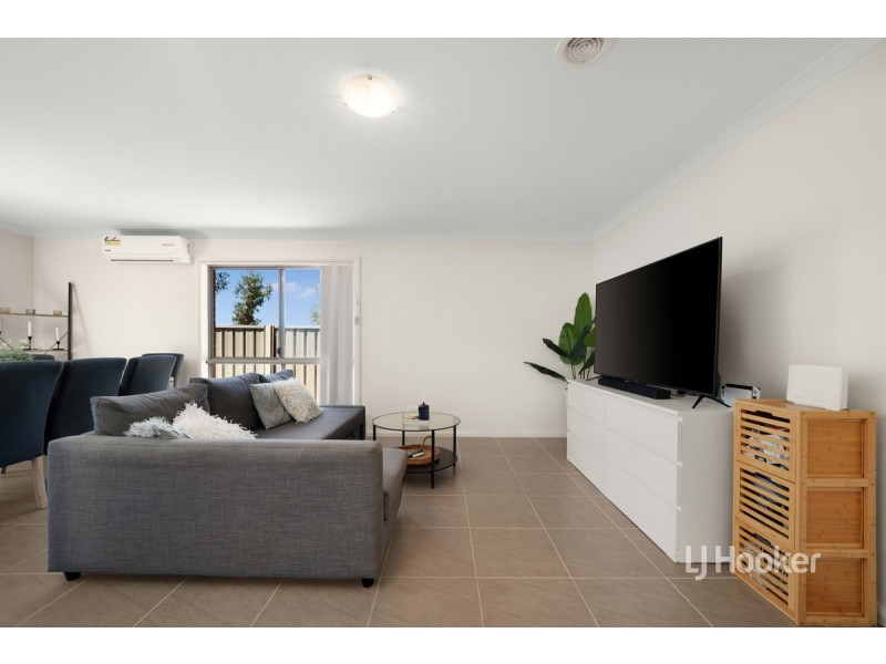2 Yellow Gum Way, Kurunjang VIC 3337