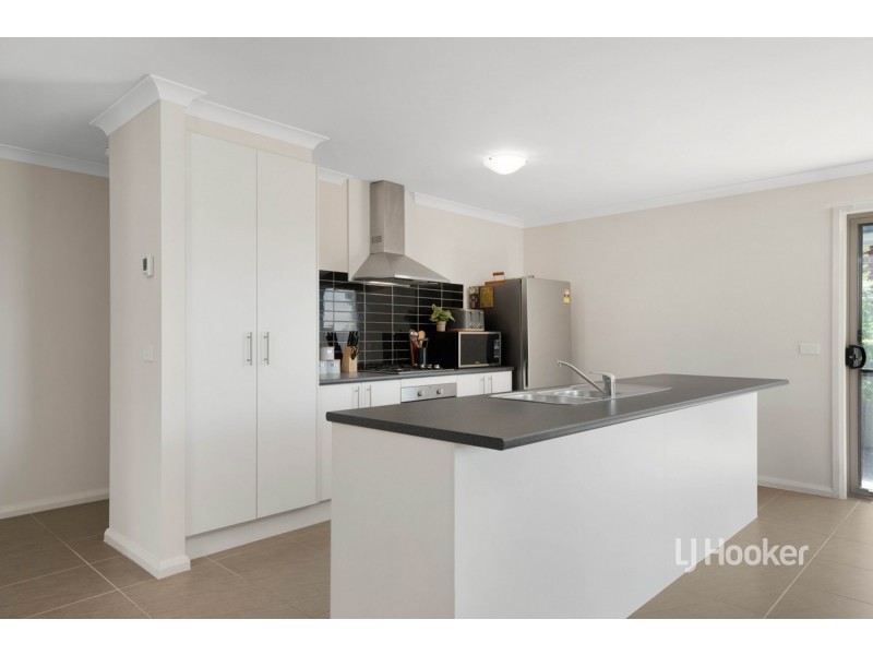 2 Yellow Gum Way, Kurunjang VIC 3337