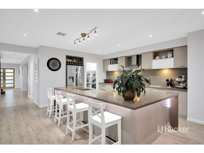 12 Banbury Street, Williams Landing VIC 3027