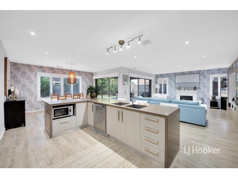 12 Banbury Street, Williams Landing VIC 3027