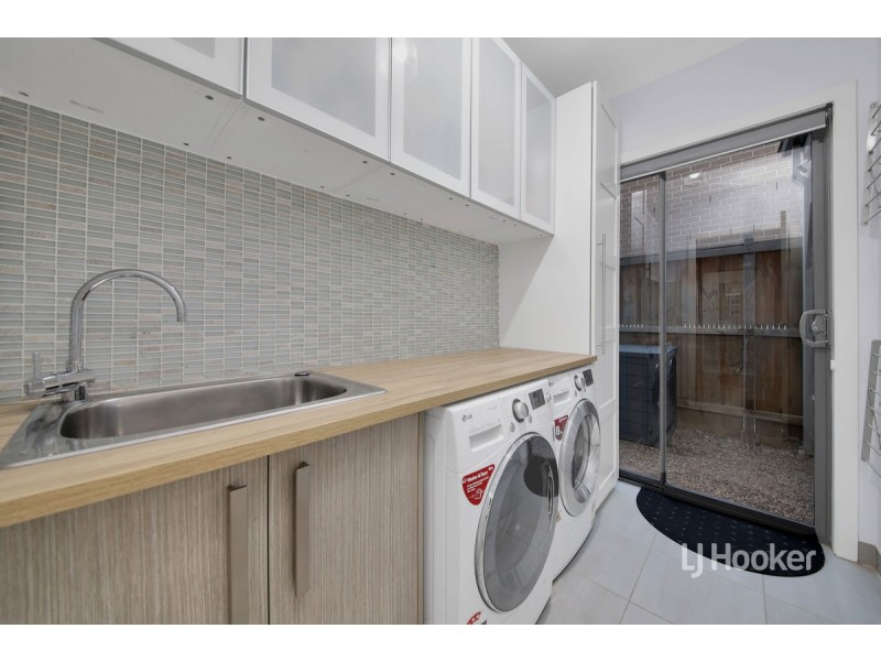 12 Banbury Street, Williams Landing VIC 3027