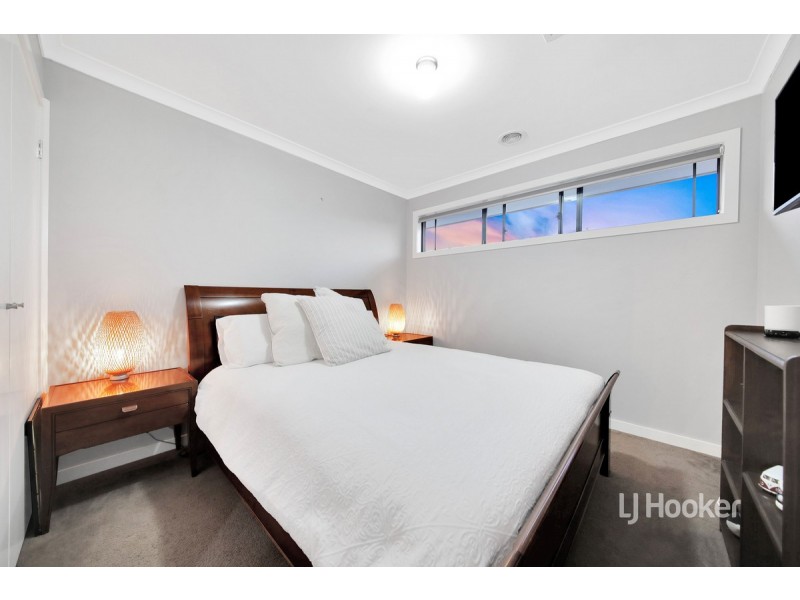 12 Banbury Street, Williams Landing VIC 3027