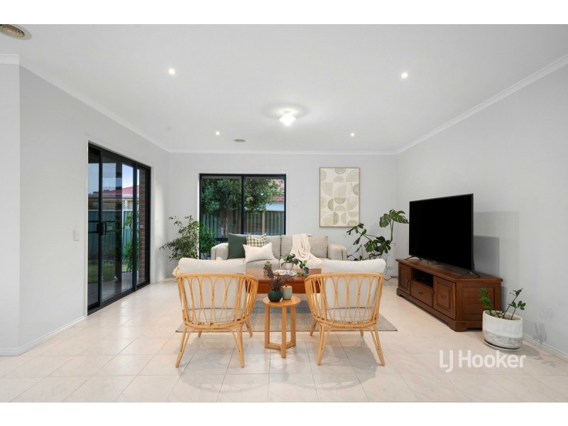 15 Domain Place, Point Cook VIC 3030