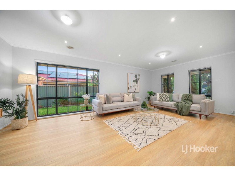 15 Domain Place, Point Cook VIC 3030
