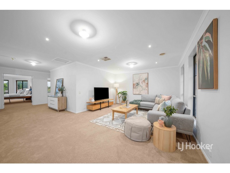 15 Domain Place, Point Cook VIC 3030