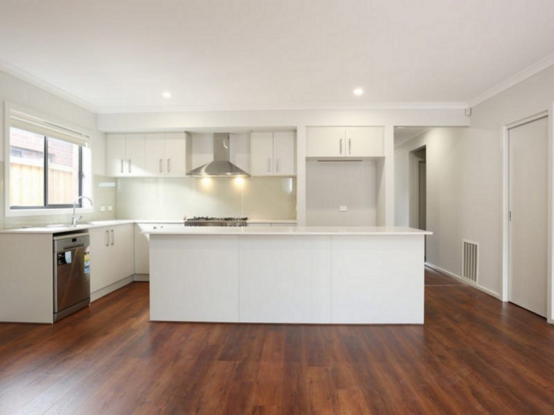 7 Kilcunda Drive, Truganina VIC 3029