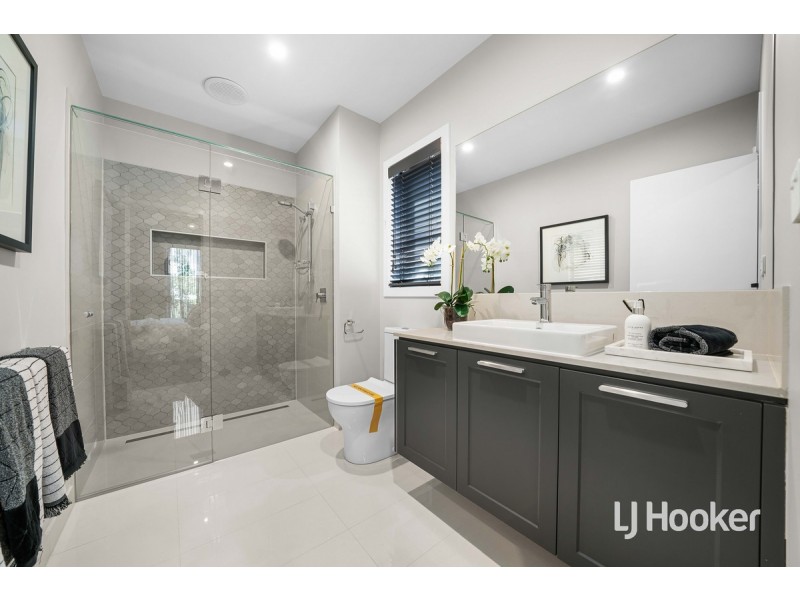 9 Irvine Rise, Werribee VIC 3030