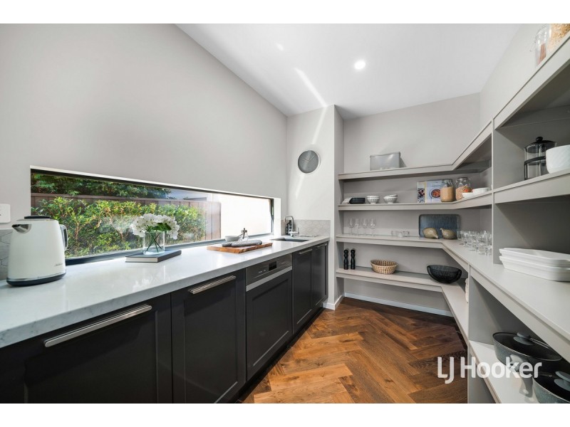 9 Irvine Rise, Werribee VIC 3030