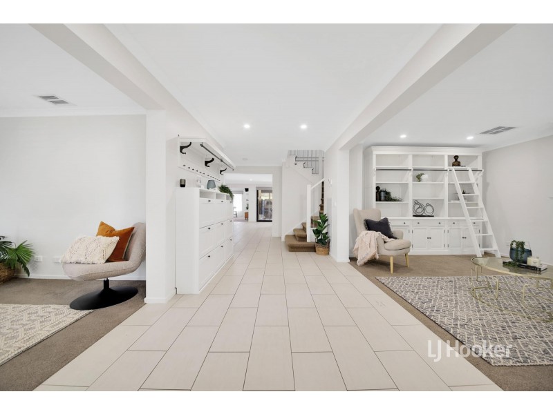 6 Hibiscus Crescent, Point Cook VIC 3030