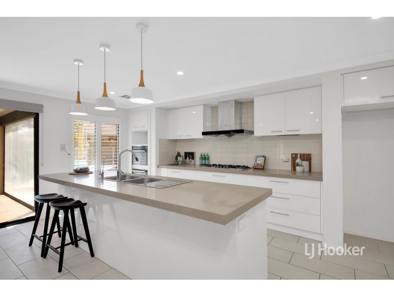 6 Hibiscus Crescent, Point Cook VIC 3030