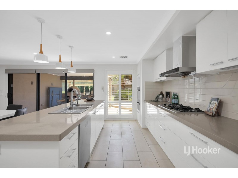 6 Hibiscus Crescent, Point Cook VIC 3030