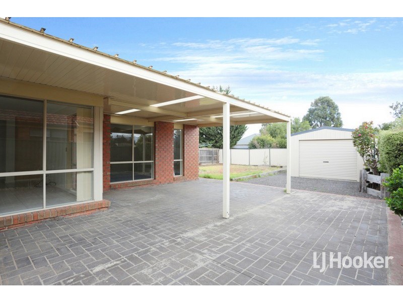 9 Beaumont Drive, Point Cook VIC 3030