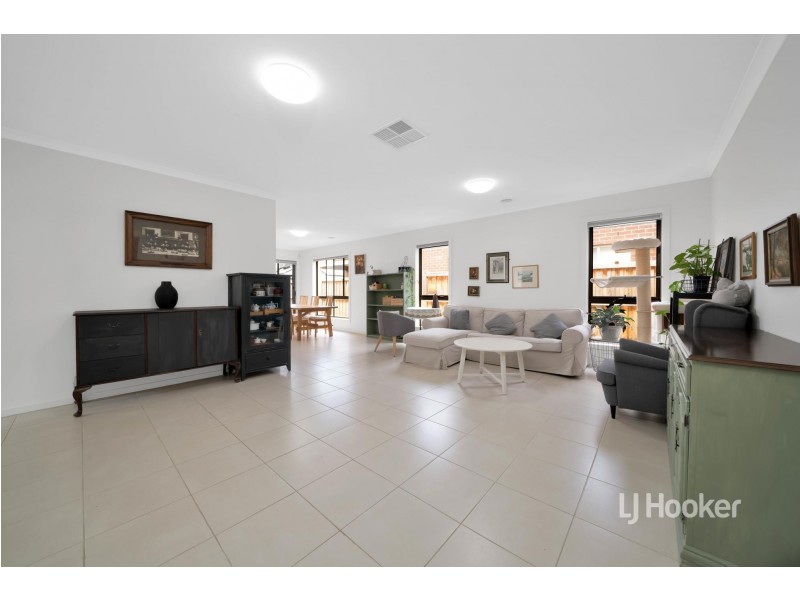 25 Squadron Road, Point Cook VIC 3030