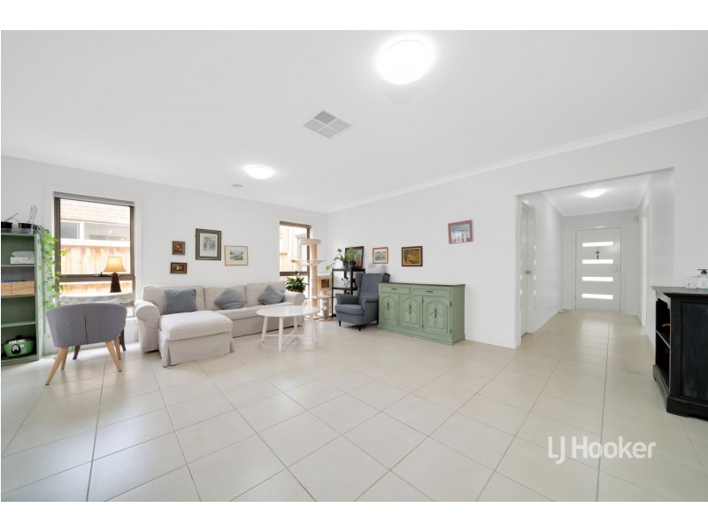 25 Squadron Road, Point Cook VIC 3030