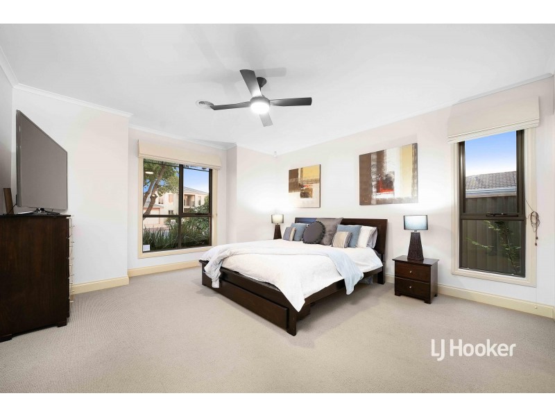 6 Brampton Close, Point Cook VIC 3030