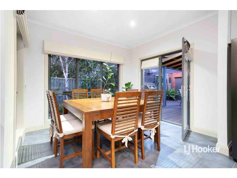 6 Brampton Close, Point Cook VIC 3030