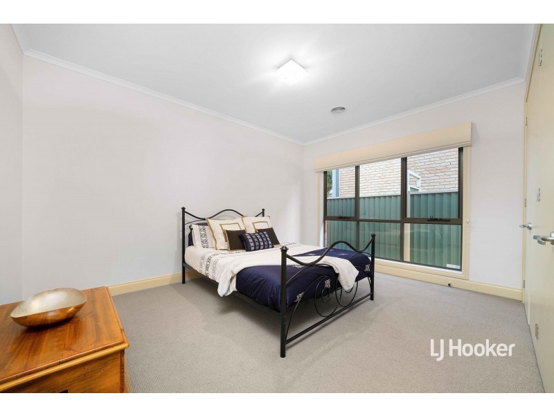 6 Brampton Close, Point Cook VIC 3030