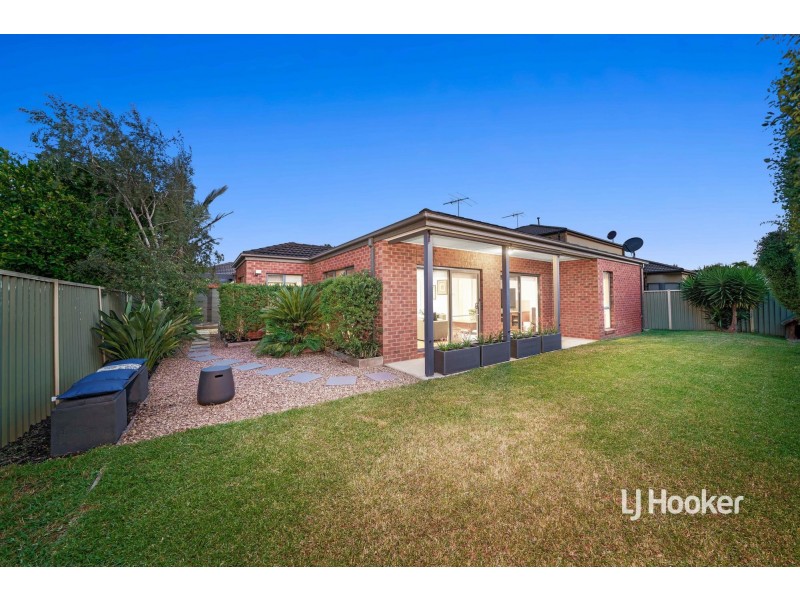 6 Brampton Close, Point Cook VIC 3030