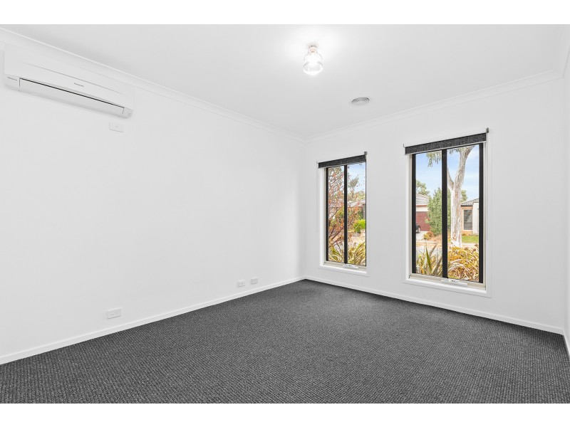 37 Baltic Circuit, Point Cook VIC 3030