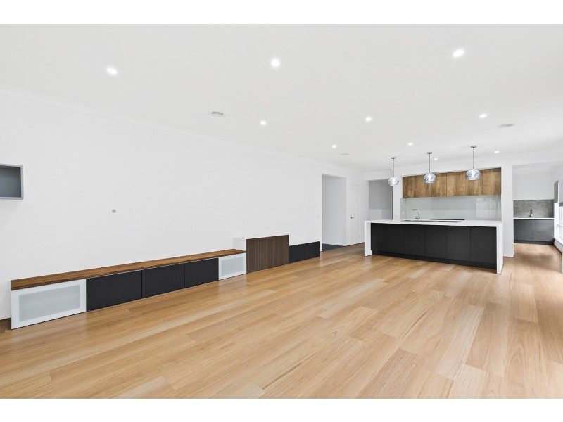 37 Baltic Circuit, Point Cook VIC 3030