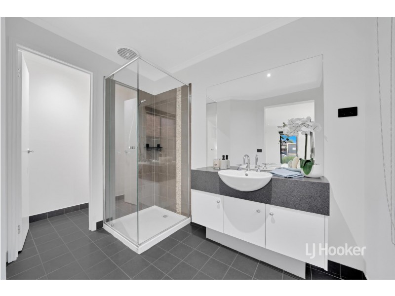 20 Juniper Avenue, Point Cook VIC 3030