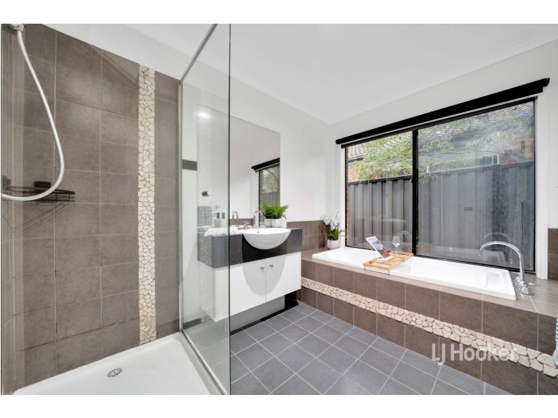20 Juniper Avenue, Point Cook VIC 3030