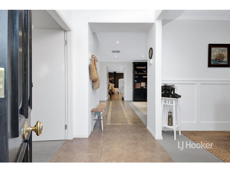 20 Maidenhair Drive, Point Cook VIC 3030