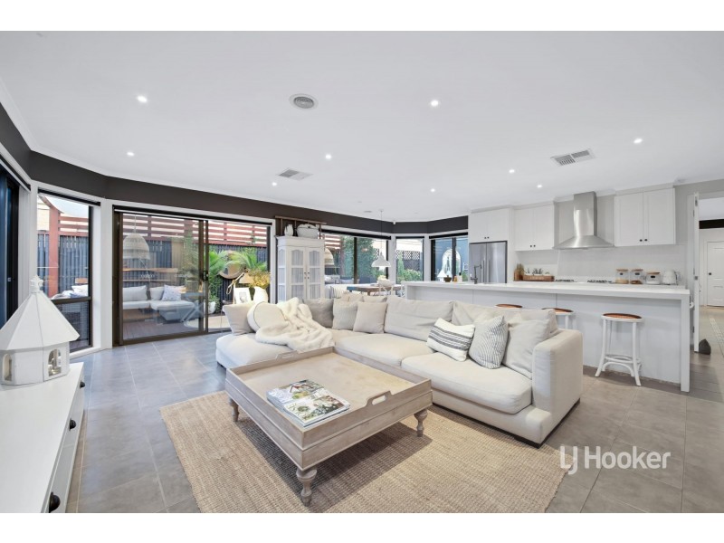 20 Maidenhair Drive, Point Cook VIC 3030